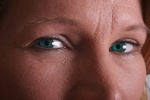 Pielgnacja zwierciada duszy - linia kosmetykw do skry wok oczu [© Allen Penton - Fotolia.com]