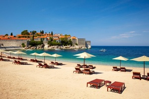 Popularne miejsca na wakacje: Czarnogra [fot. iStock_sv-stefan_Travelplanet]