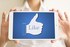 Profil na Facebooku - dziki niemu komputer zna nas lepiej ni m czy ona [© Sondem - Fotolia.com]