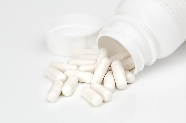 Regularne przyjmowanie paracetamolu moe zmniejszy ryzyko raka jajnikw? [fot. Steve Buissinne from Pixabay]