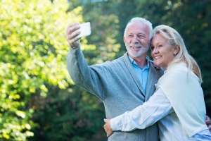 Selfie - im ich wicej, tym bardziej wiadcz o narcyzmie [Fot. Tijana - Fotolia.com]