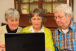 Seniorzy coraz mielej w internecie [© Barbara Helgason - Fotolia.com]
