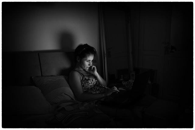 Skracanie czasu snu sprzyja cukrzycy u kobiet [fot. Gary Ross from Pixabay]