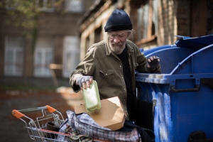 Spada zagroenie ubstwem i wykluczeniem spoecznym [Fot. Svyatoslav Lypynskyy - Fotolia.com]