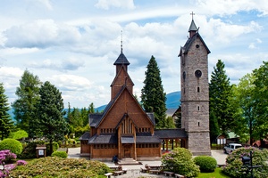 Tadeusz Rewicz chcia by pochowany w Karpaczu [© borzywoj - Fotolia.com]