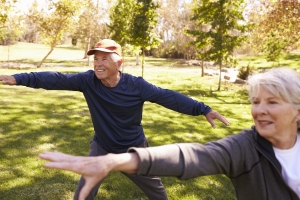 Tai chi szczeglnie polecane seniorom - poprawi zdolno utrzymania rwnowagi [Fot. Monkey Business - Fotolia.com]