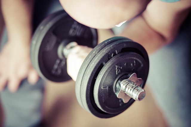 Trening interwałowy skuteczniejszy w odchudzaniu niż ćwiczenia ciągłe [fot. Michal Jarmoluk from Pixabay]
