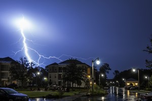 Ubezpieczyciel radzi: jak przed wizyt likwidatora szkody zabezpieczy dom, ktry ucierpia podczas burzy? [© jcpjr - Fotolia.com]