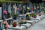 Ukarane parafie i zakady pogrzebowe. Za cmentarze [© Petr Nad - Fotolia.com]