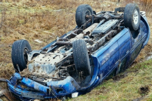 Widzisz wypadek drogowy? Nie bd gapiem! [Fot. NadyZima_klgd - Fotolia.com]