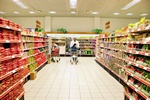 Wielkanocny koszyk droszy w supermarketach i sklepach osiedlowych [© Aramanda - Fotolia.com]