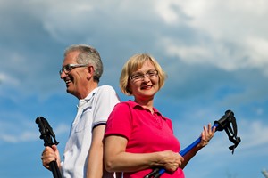 Zacznij wiczy nordic walking [© Kzenon - Fotolia.com]