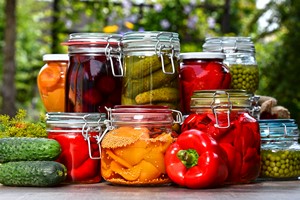 Zdrowe jedzenie nie musi by drogie. 5 prostych zasad [© monticellllo - Fotolia.com]
