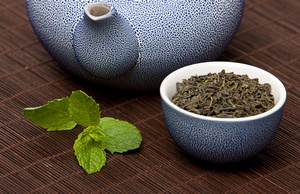 Zielona herbata a rak układu pokarmowego [© swalwellj - Fotolia.com]
