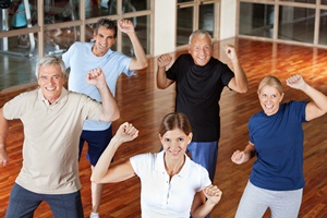 Zumba dla seniorw! Dlaczego warto j wiczy  [© Robert Kneschke - Fotolia.com]